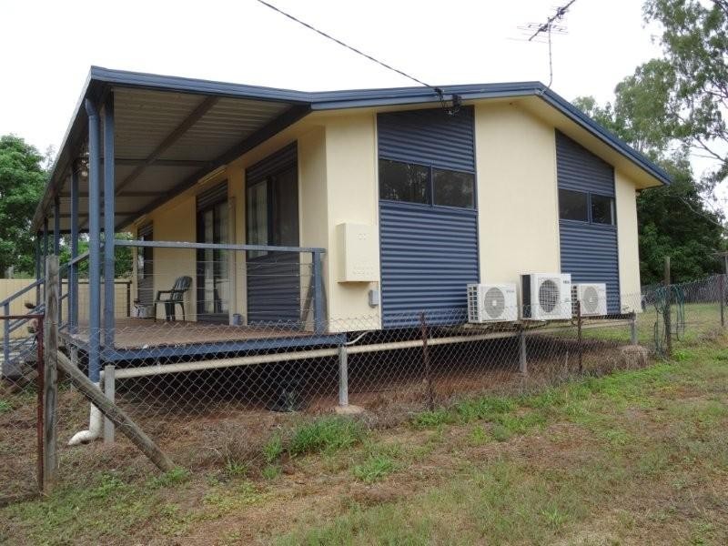 13 Campbell Street, Bluff QLD 4702