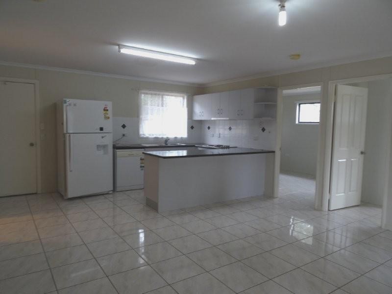 13 Campbell Street, Bluff QLD 4702