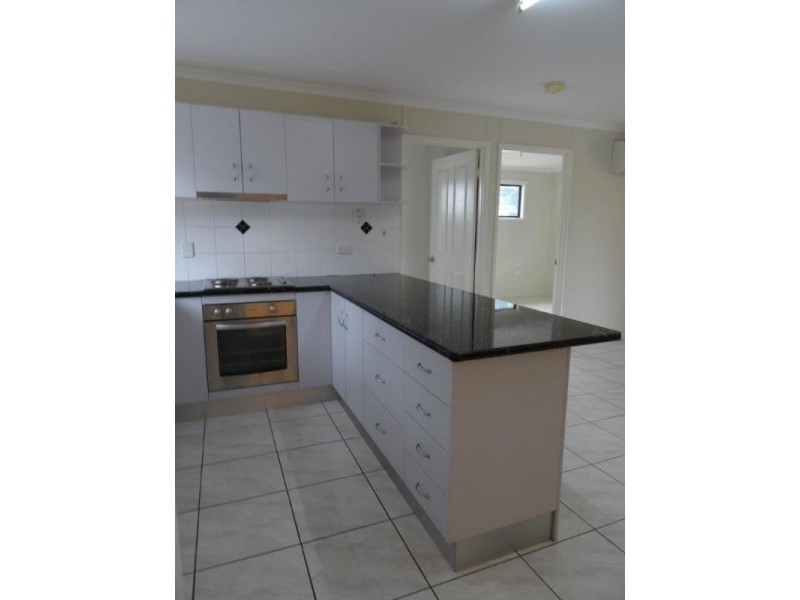 13 Campbell Street, Bluff QLD 4702