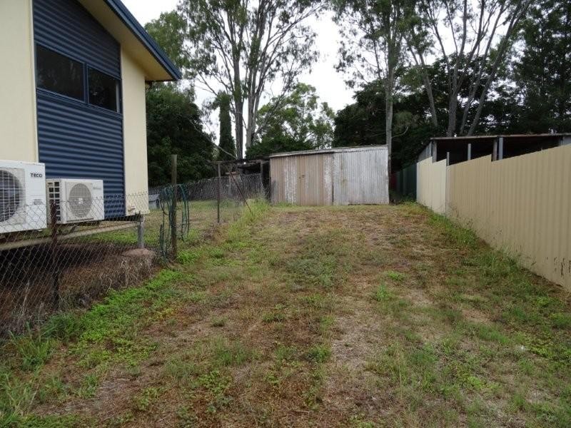 13 Campbell Street, Bluff QLD 4702