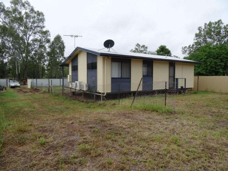 13 Campbell Street, Bluff QLD 4702