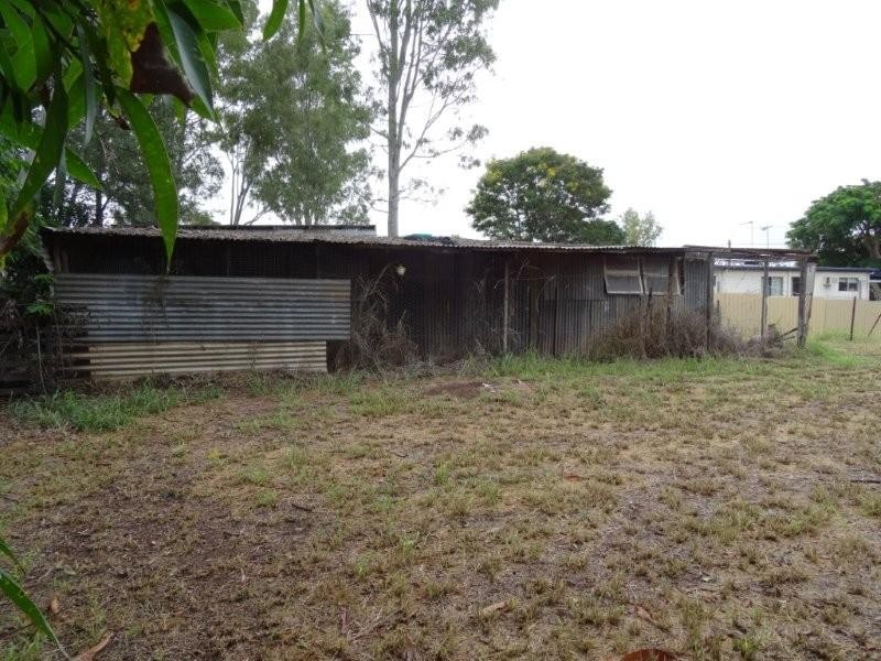 13 Campbell Street, Bluff QLD 4702