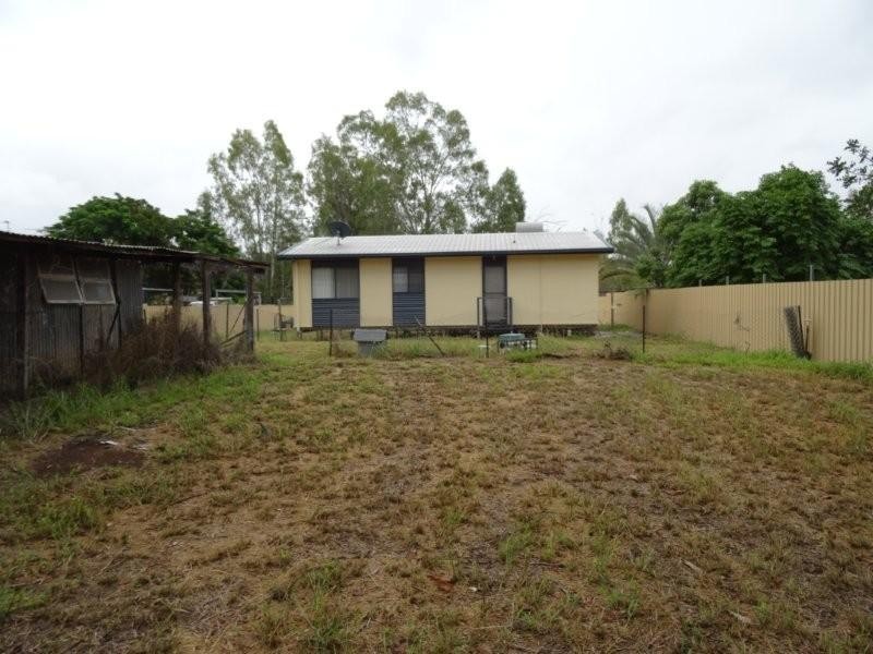13 Campbell Street, Bluff QLD 4702