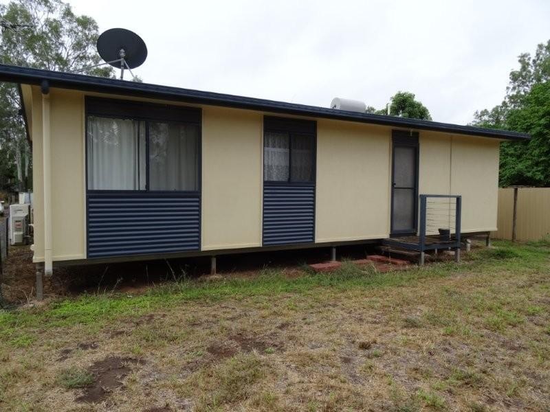 13 Campbell Street, Bluff QLD 4702