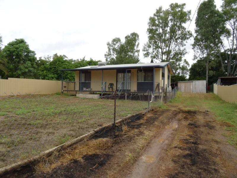 13 Campbell Street, Bluff QLD 4702