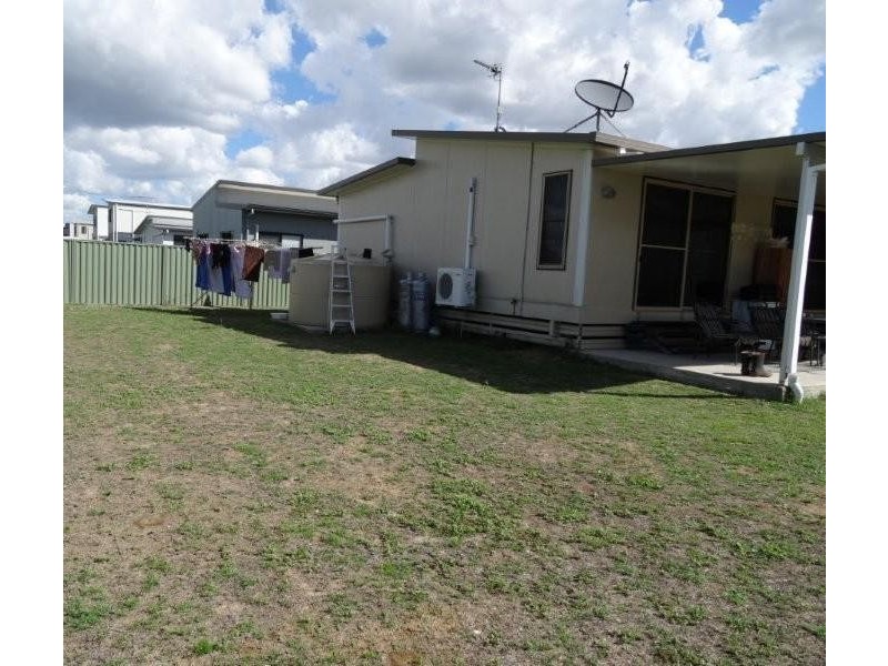 4 Deacon Drive, Blackwater QLD 4717