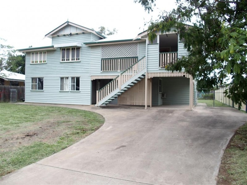 17 Boonery Street, Blackwater QLD 4717