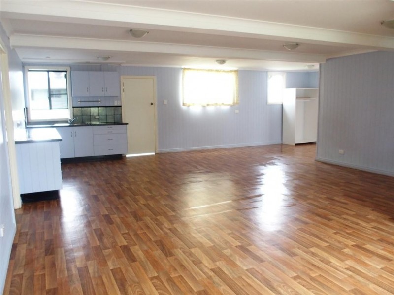 17 Boonery Street, Blackwater QLD 4717