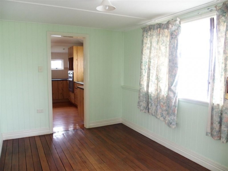 17 Boonery Street, Blackwater QLD 4717