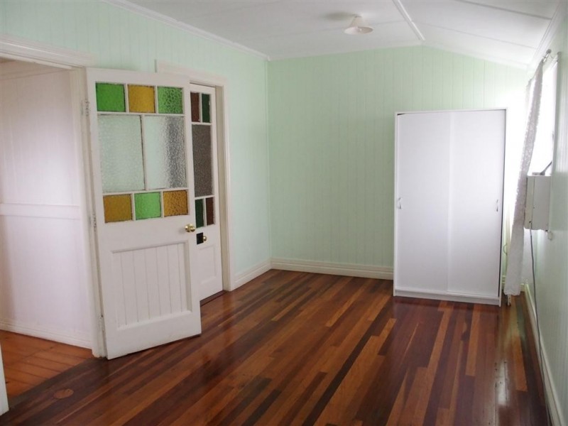 17 Boonery Street, Blackwater QLD 4717