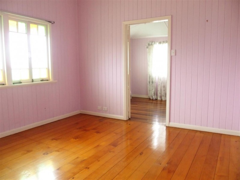 17 Boonery Street, Blackwater QLD 4717