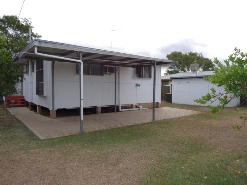 25 Long Street, Blackwater QLD 4717