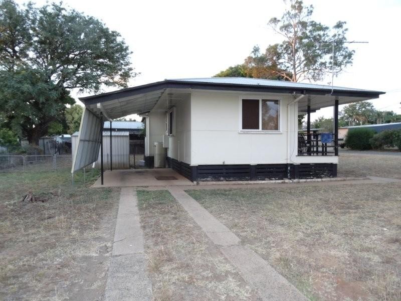 32 Wey Street, Blackwater QLD 4717