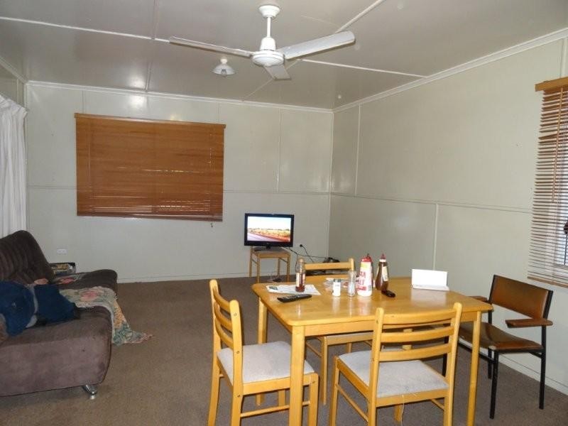 32 Wey Street, Blackwater QLD 4717