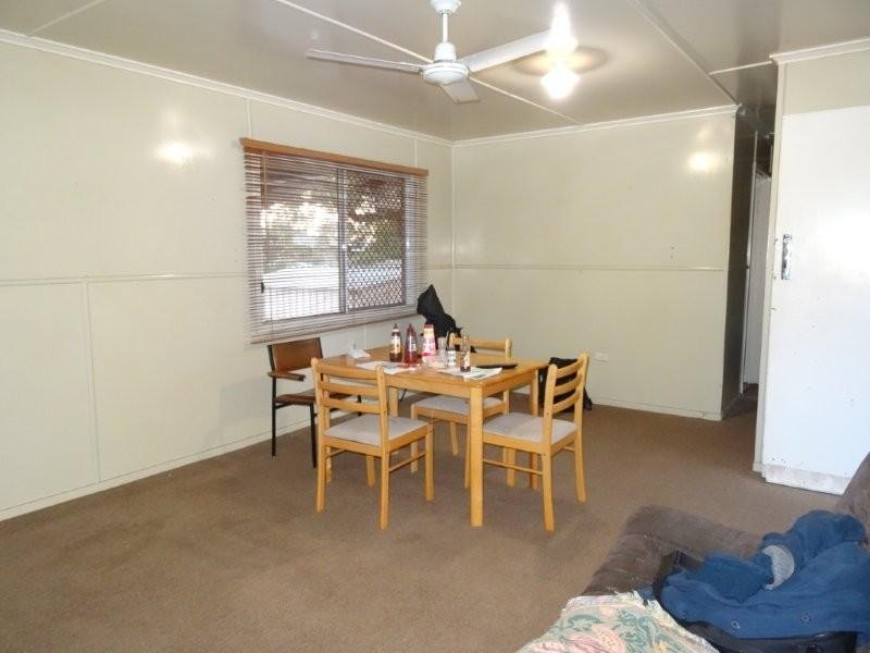 32 Wey Street, Blackwater QLD 4717