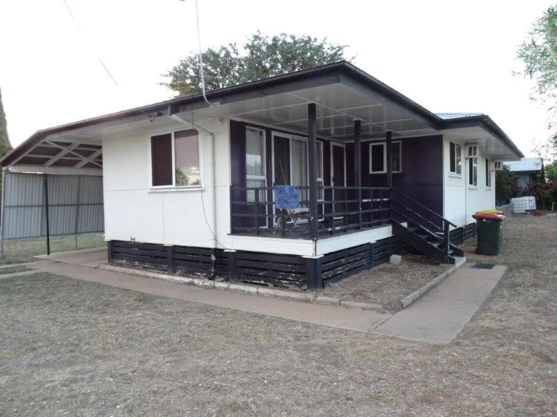 32 Wey Street, Blackwater QLD 4717