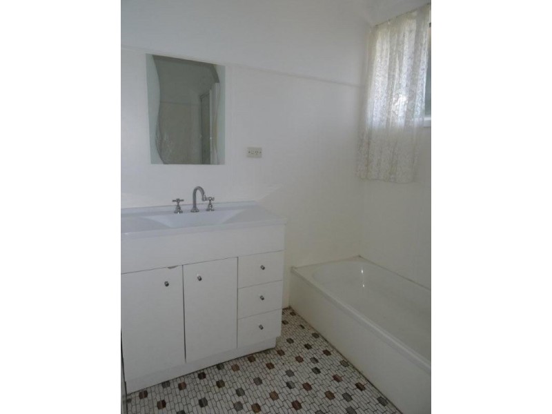 6 Fig Street, Blackwater QLD 4717