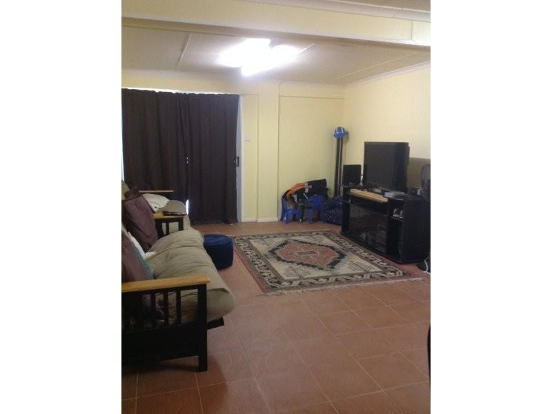 25 Lawless Street, Blackwater QLD 4717