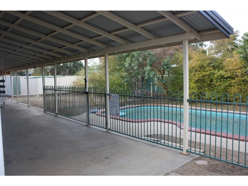 32 Acacia Street, Blackwater QLD 4717