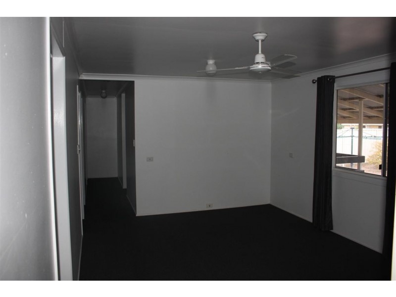 32 Acacia Street, Blackwater QLD 4717