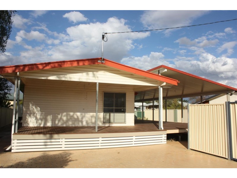 32 Acacia Street, Blackwater QLD 4717