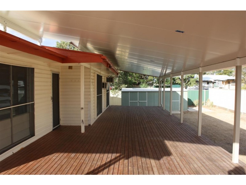 32 Acacia Street, Blackwater QLD 4717