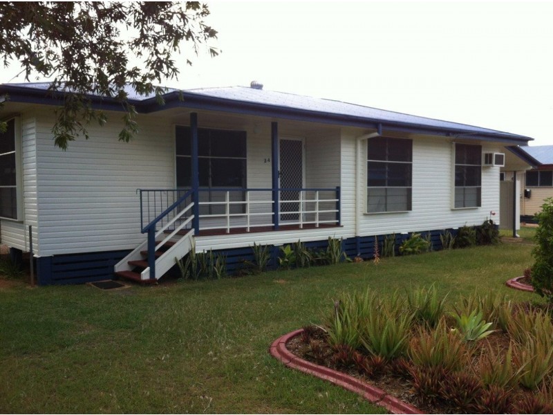 24 Long Street, Blackwater QLD 4717