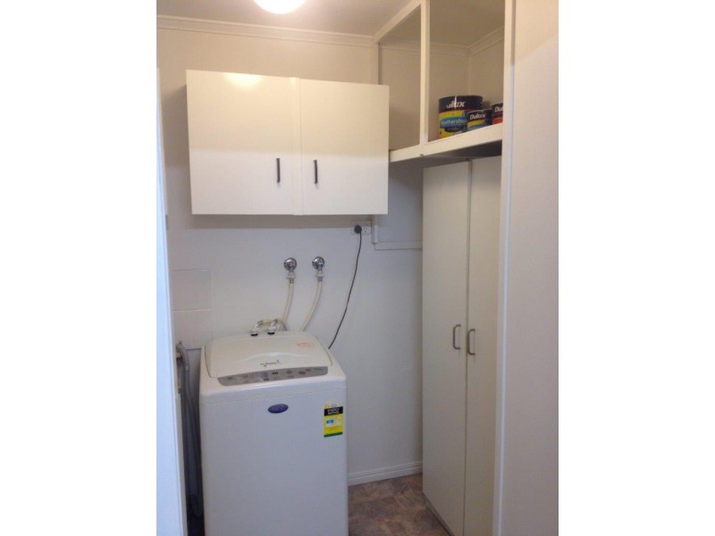 24 Long Street, Blackwater QLD 4717
