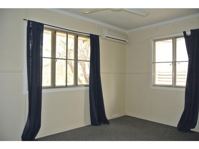 14 Seeman  Street, Blackwater QLD 4717