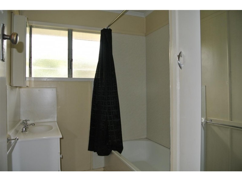 14 Seeman  Street, Blackwater QLD 4717