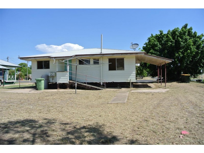 50 Acacia Street, Blackwater QLD 4717