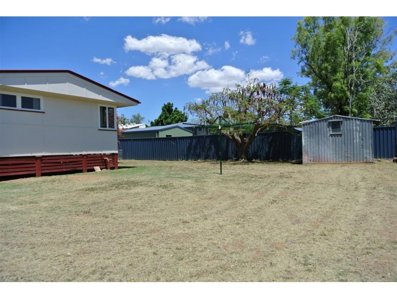 24 Sandalwood Street, Blackwater QLD 4717