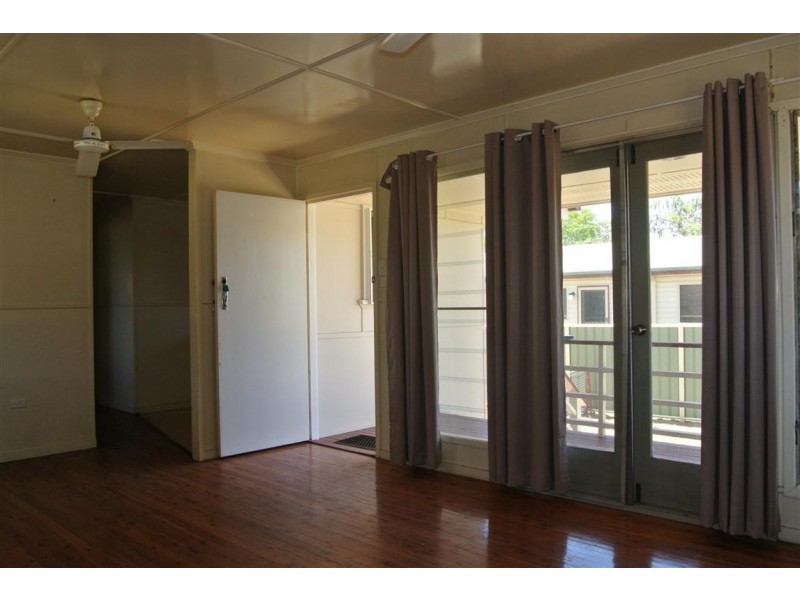 24 Sandalwood Street, Blackwater QLD 4717