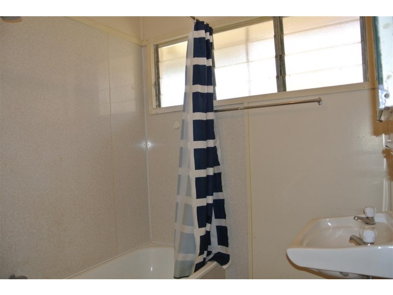 24 Sandalwood Street, Blackwater QLD 4717