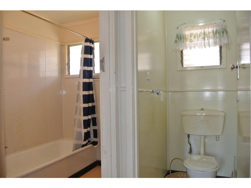 24 Sandalwood Street, Blackwater QLD 4717