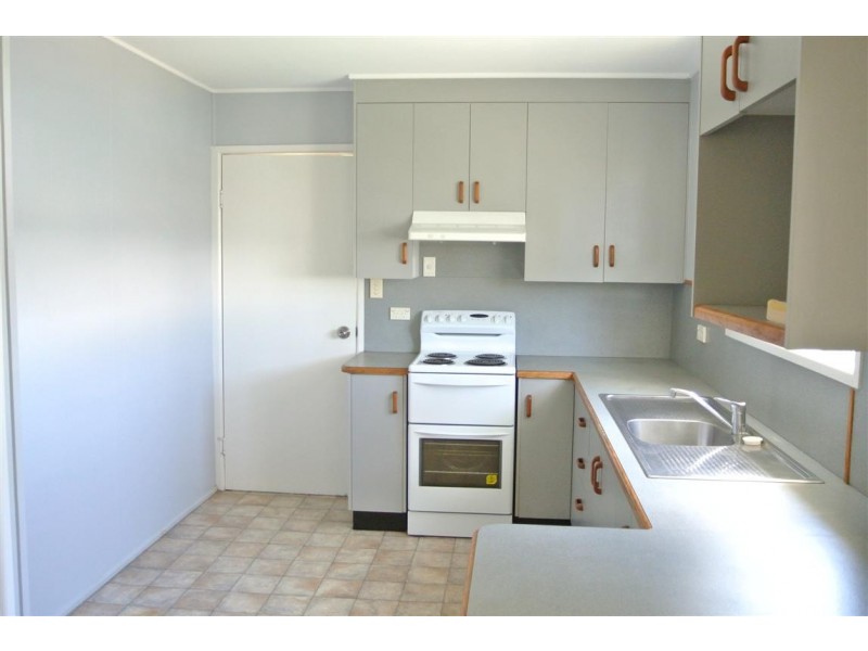 37 Arthur Street, Blackwater QLD 4717