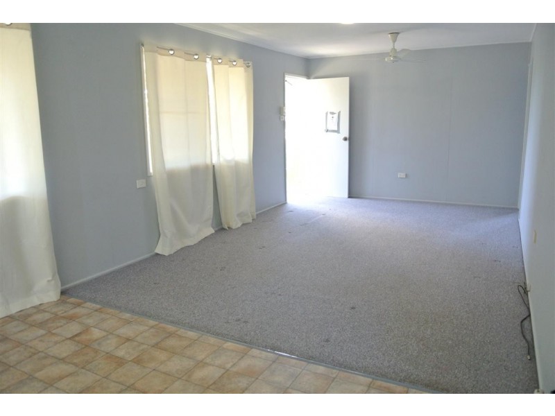 37 Arthur Street, Blackwater QLD 4717