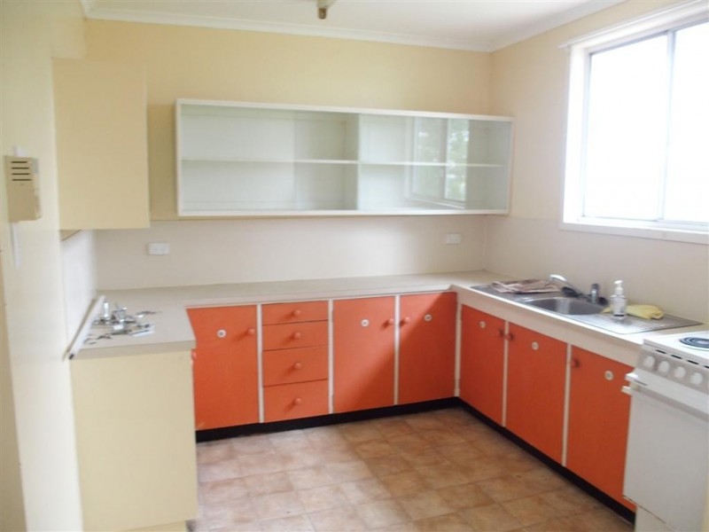 21 Acacia Street, Blackwater QLD 4717