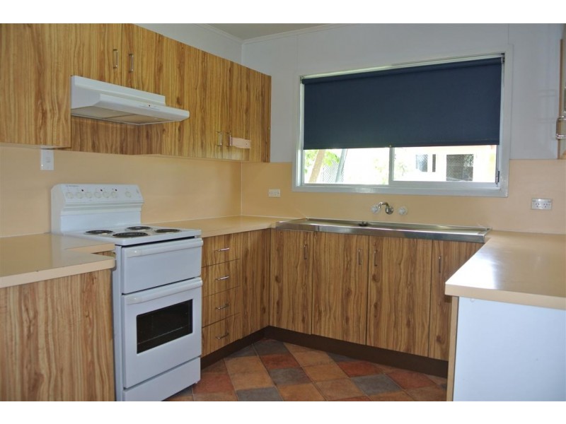 46 Acacia Street, Blackwater QLD 4717