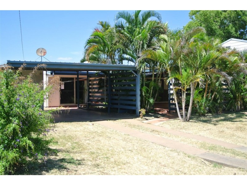 35 Stower Street, Blackwater QLD 4717