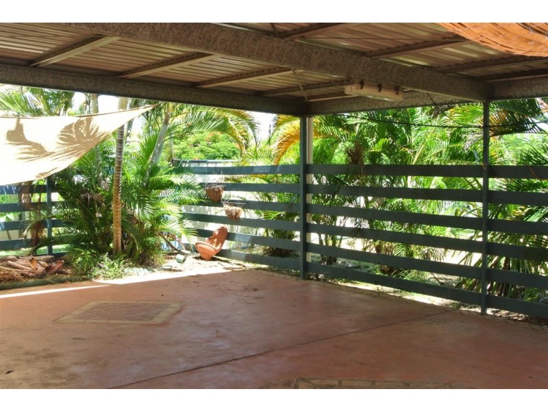 35 Stower Street, Blackwater QLD 4717