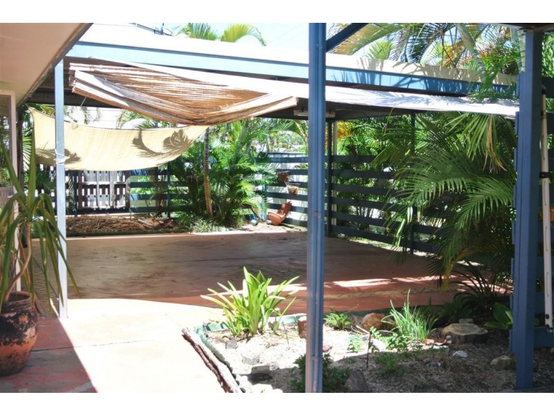 35 Stower Street, Blackwater QLD 4717