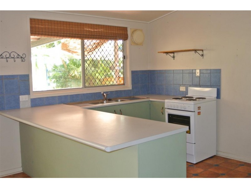 35 Stower Street, Blackwater QLD 4717