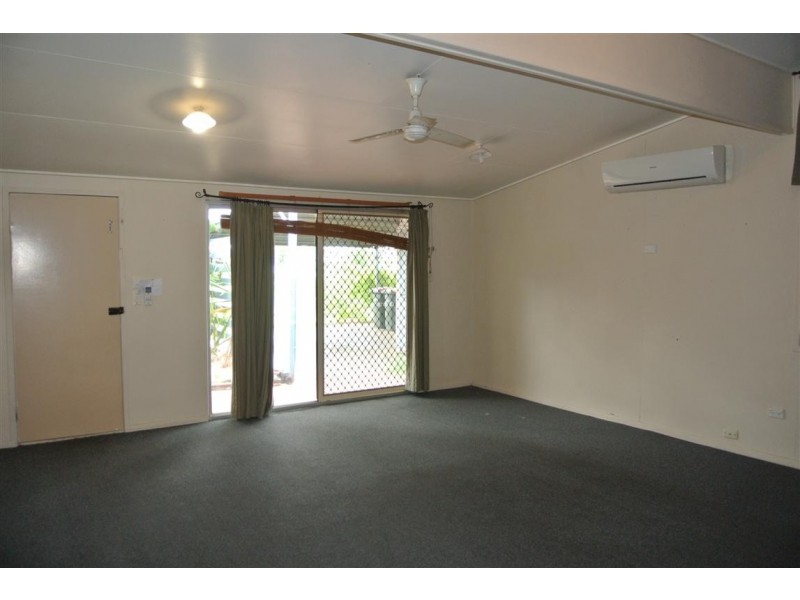 35 Stower Street, Blackwater QLD 4717
