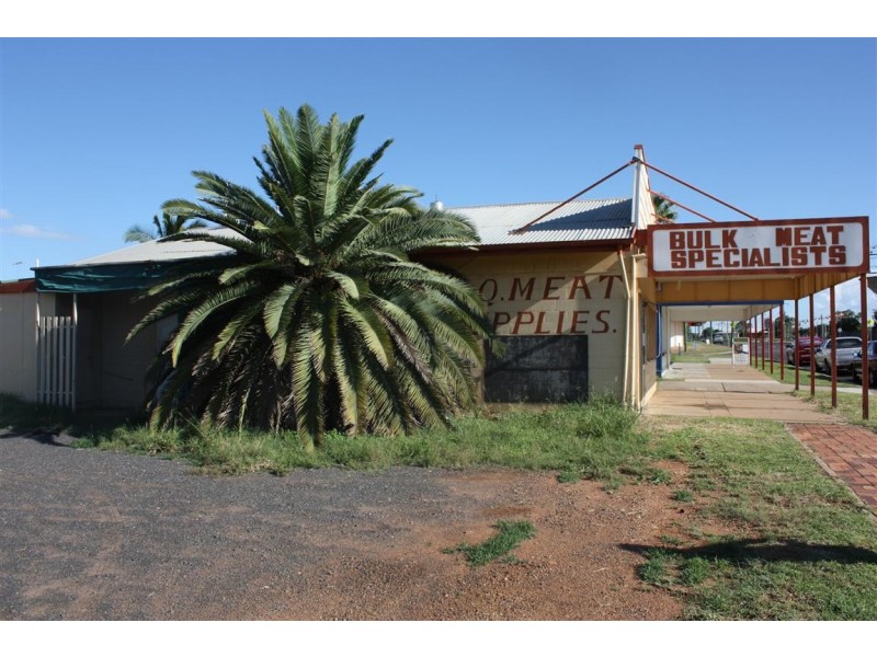 17 Mackenzie Street, Blackwater QLD 4717