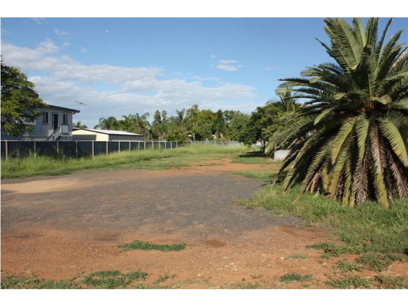 19 Mackenzie Street, Blackwater QLD 4717