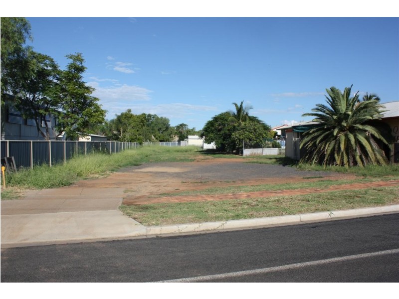 19 Mackenzie Street, Blackwater QLD 4717