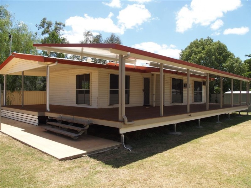 2 Box Street, Blackwater QLD 4717