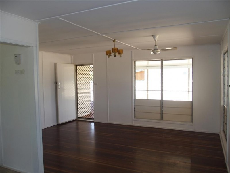 2 Box Street, Blackwater QLD 4717