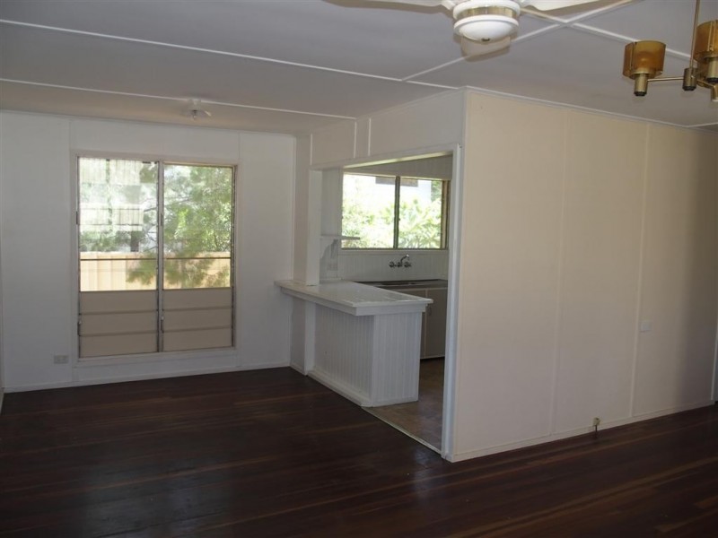 2 Box Street, Blackwater QLD 4717